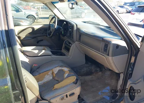 2003 Chevrolet Tahoe Lt z USA, uszkodzony, nr VIN 1GNEC13Z73R230655